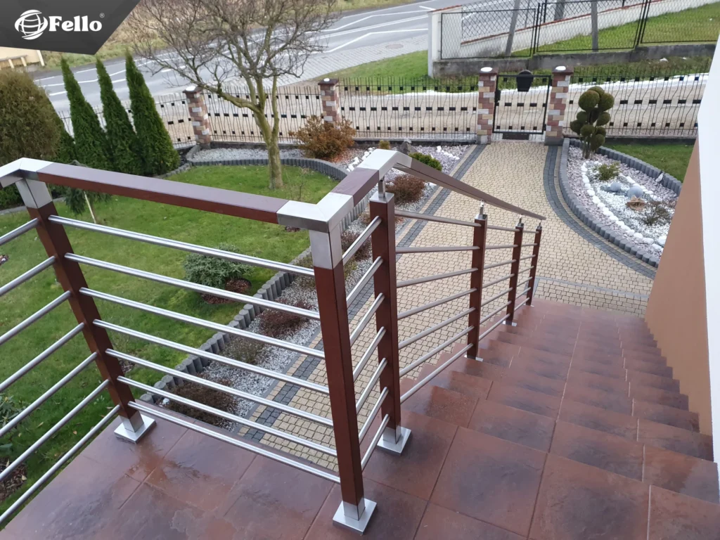 Treppengeländer Fello Modell Standard mit Handlauf